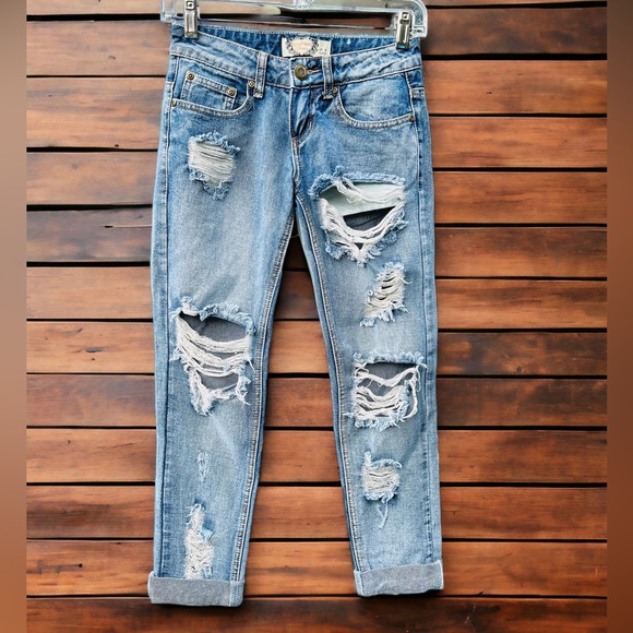 Boohoo distressed jeans | Medium Wash | Size 0 | NWOT - Picture 3 of 10